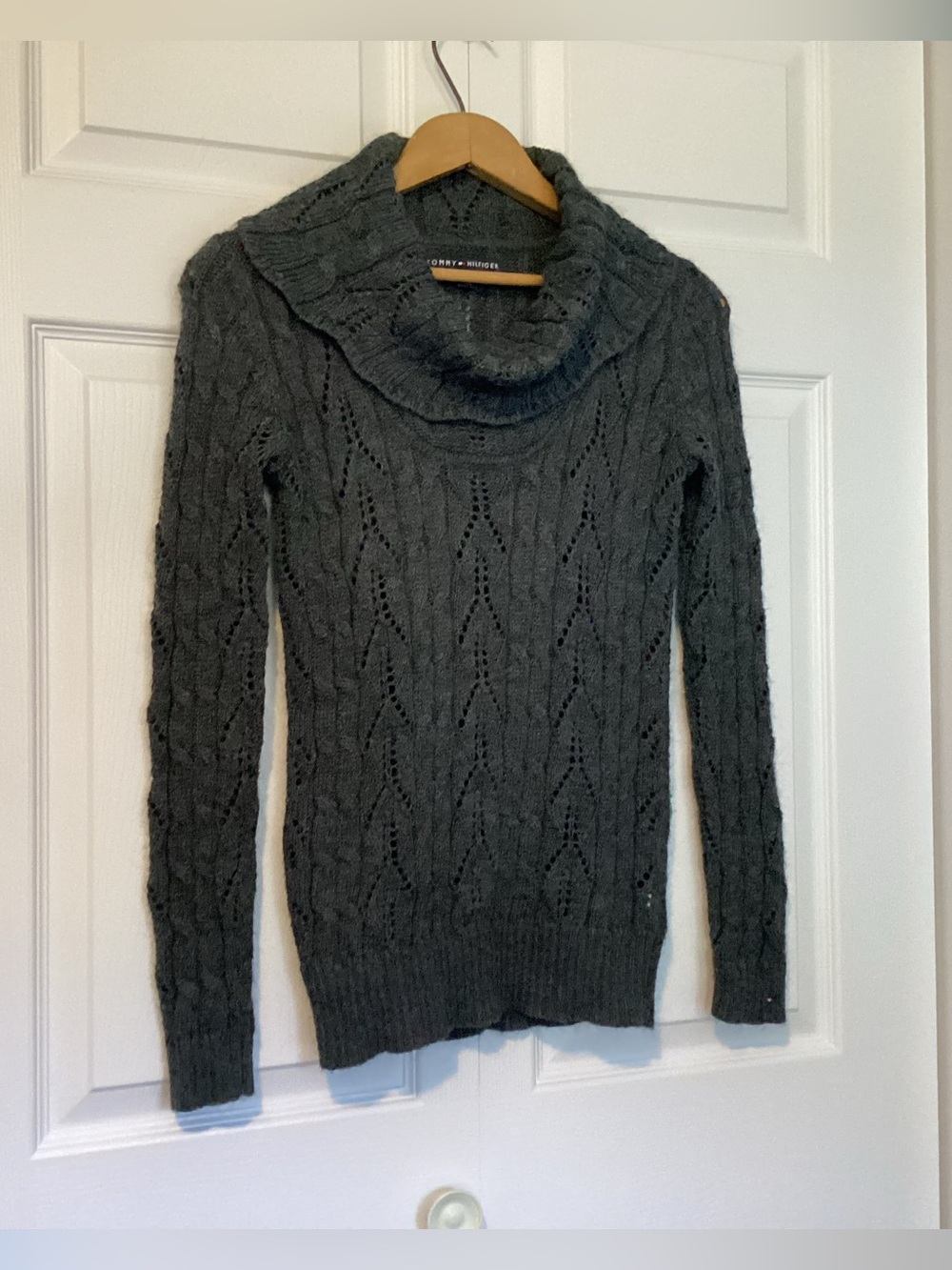 Tommy Hilfiger Women’s cable knit cowl neck sweater. Size S